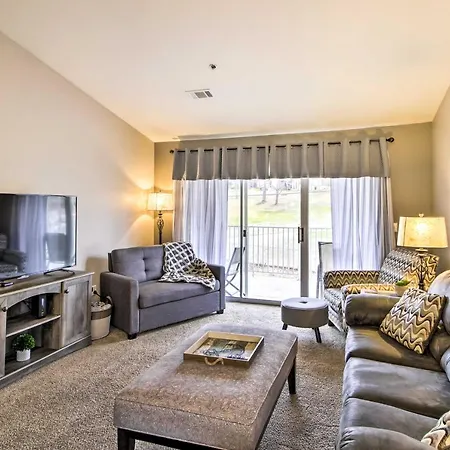 Branson Condo With Balcony, Near Silver Dollar City!